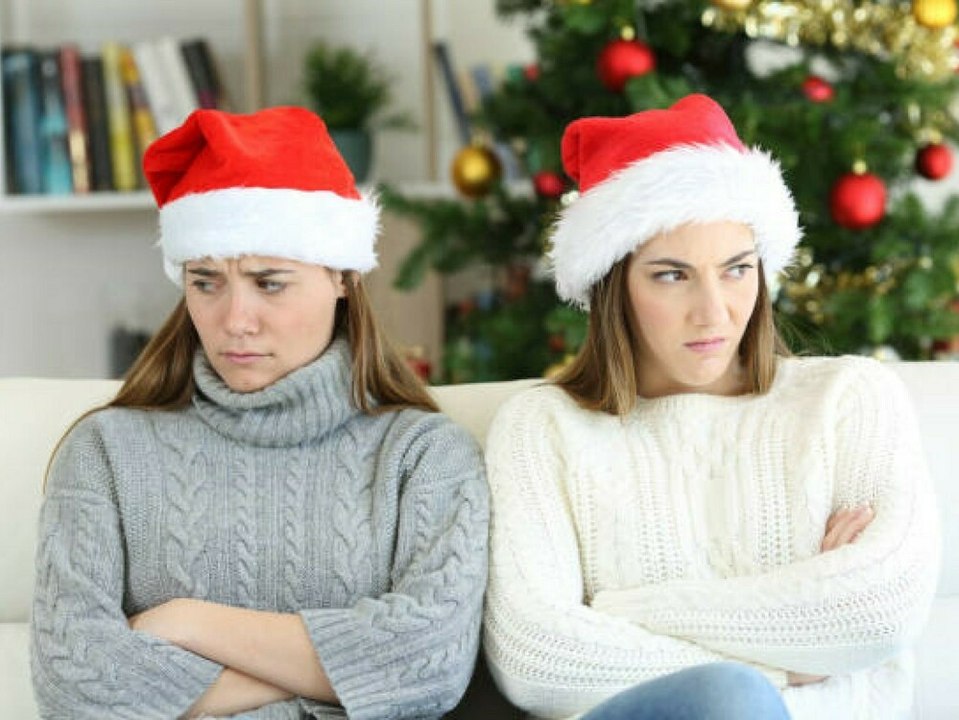 Corona-Weihnachten: So vermeidest du Familienstreit