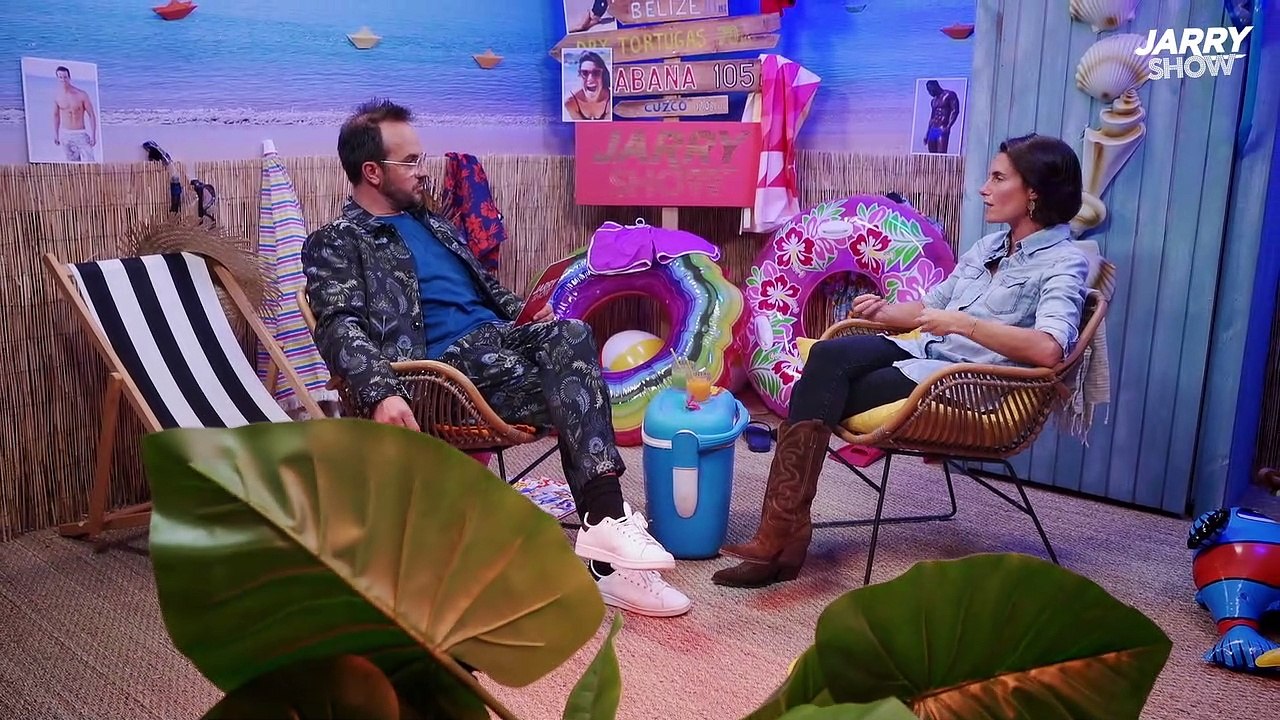 Alessandra Sublet répond aux questions de Jarry dans le "Jarry Show". L'animatrice évoque sa relation avec son jeune compagnon Jordan ou encore sa vie sexuelle.