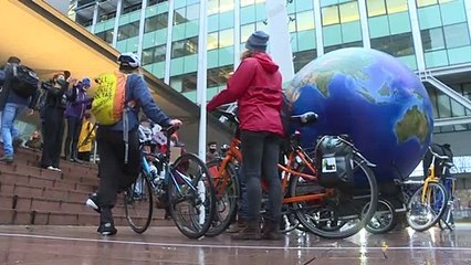 Umweltschützer verklagen Shell wegen Klimawandels
