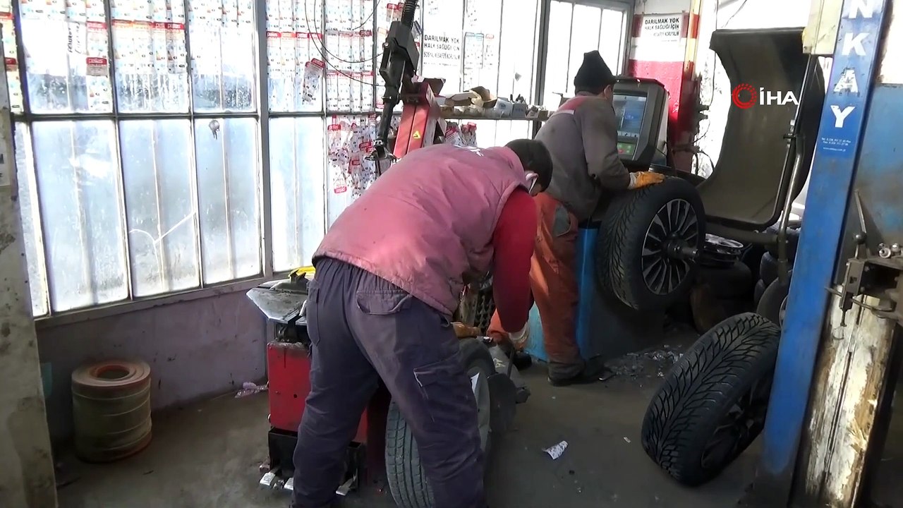 Araç Sürücüleri Uyaran Lastik Satıcıları: "Lastik Piyasasında Büyük Bir Problem Var"