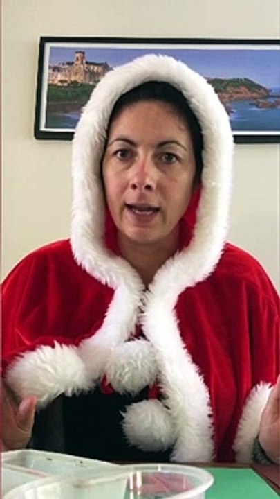 Au Relais Petite Enfance d'Osartis-Marquion : un sapin en rubans pour Noël