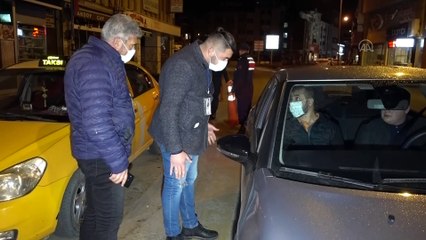 KIRIKKALE - Kısıtlamada ekipleri gören sürücü, geri geri kaçtı