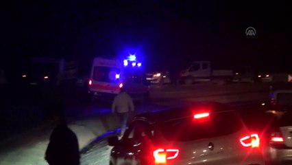 ŞIRNAK - Cizre'de şarampole devrilen kömür yüklü tır yandı: 1 ölü