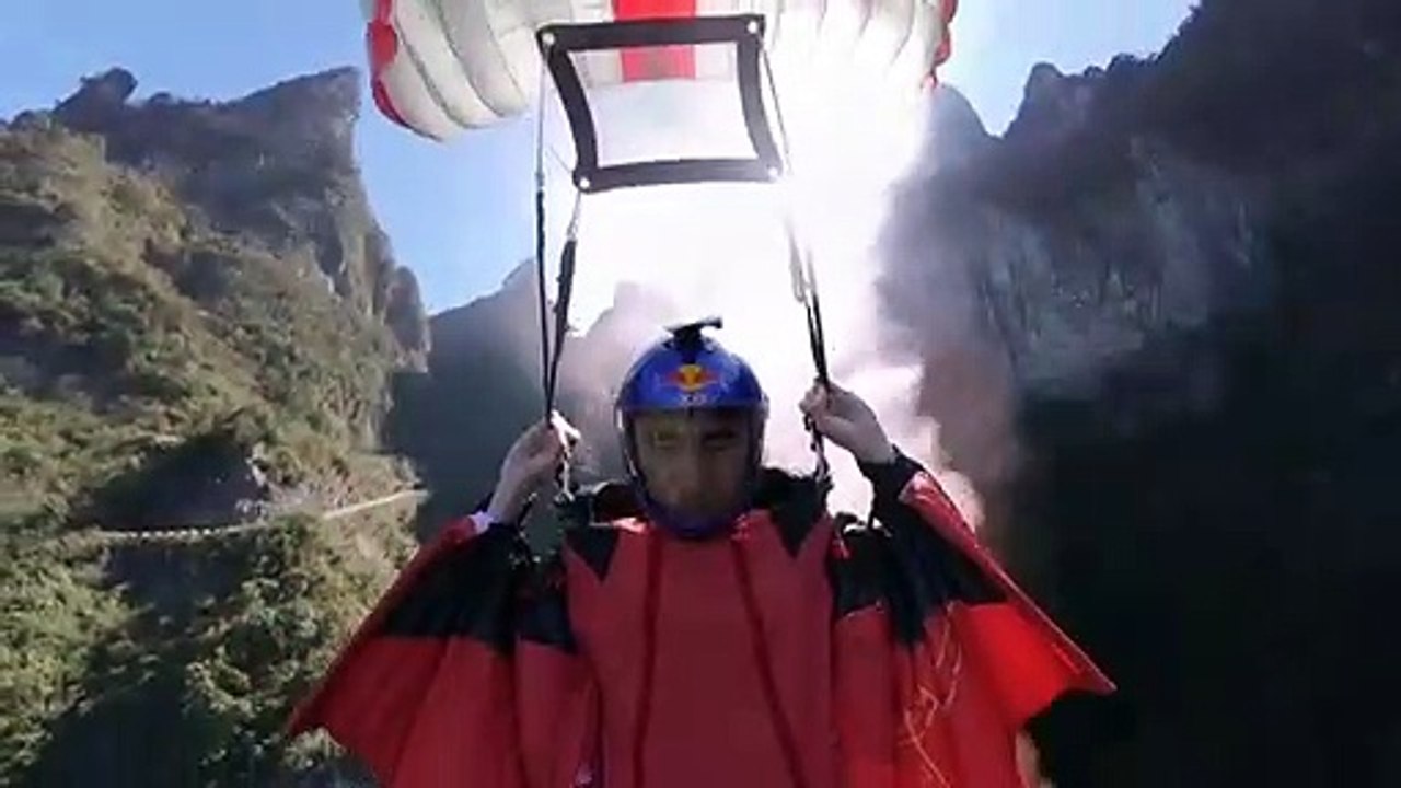 Abenteuer sturzflug: 230 km/h im wingsuit