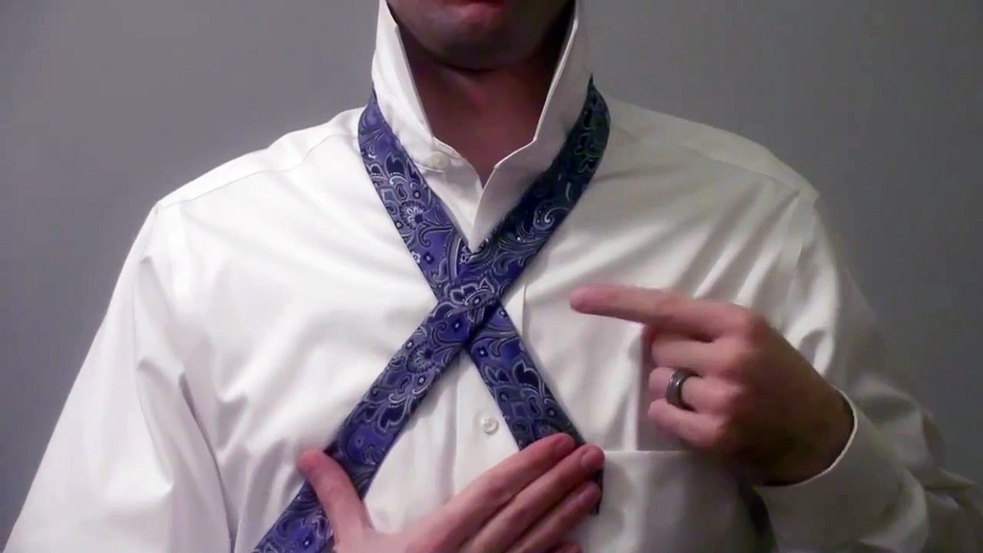 How to Tie a Tie (Slowly) - Full Windsor Knot - video Dailymotion