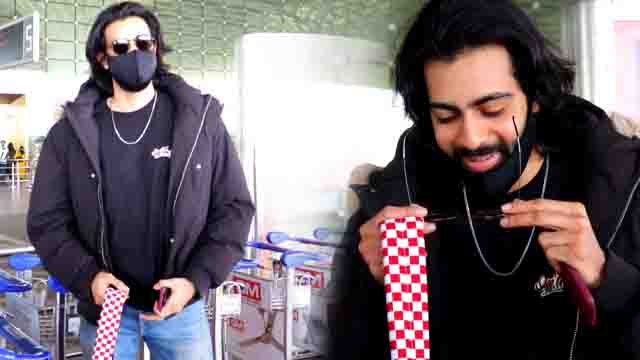 Actress Poonam Dhillon's Son Anmol Dhillon Spotted at Airport | FilmiBeat