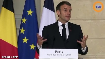 Emmanuel Macron envisage des « mesures restrictives et dissuasives » pour éviter que les Français aillent skier à l’étranger