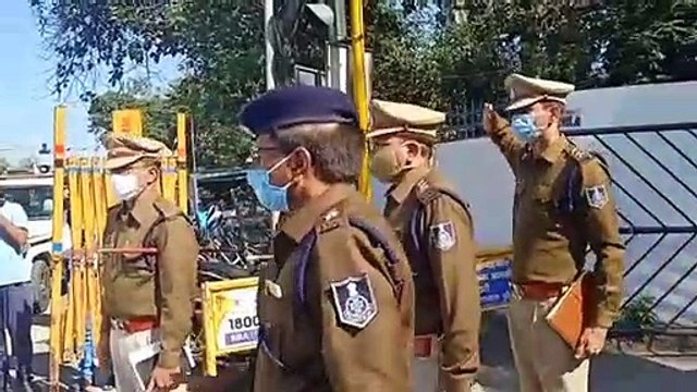 आईजी ने थानों के किया औचक निरीक्षण, दो टीआई हुए लाइन अटैच