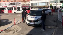 KARABÜK - Karantina ihlali yapan yabancı uyruklu, alışveriş merkezi girişinde yakalandı