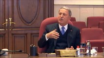 Milli Savunma Bakanı Hulusi Akar, CHP Mersin Milletvekili Ali Mahir Başarır’ın sözleri için, “Birilerinin çıkıp kendi amaçları, ihtiyaçları, egosu doğrultusunda böyle cümleler kullanmaları çok yanlış” diye konuştu.