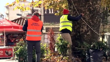 «Άρωμα» Χριστουγέννων στο Καρπενήσι -  Ξεκίνησε ο χριστουγεννιάτικος στολισμός της πόλης