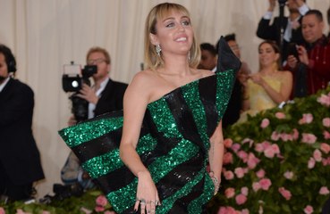 Las caóticas fiestas navideñas de Miley Cyrus