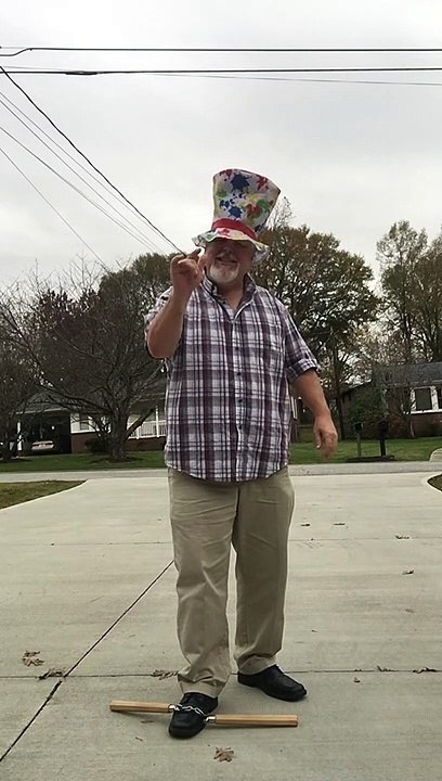 Nunchuck Trick, Clown