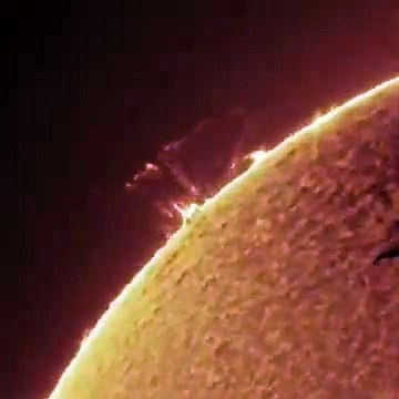 Les images magnifiques d'une éruption solaire