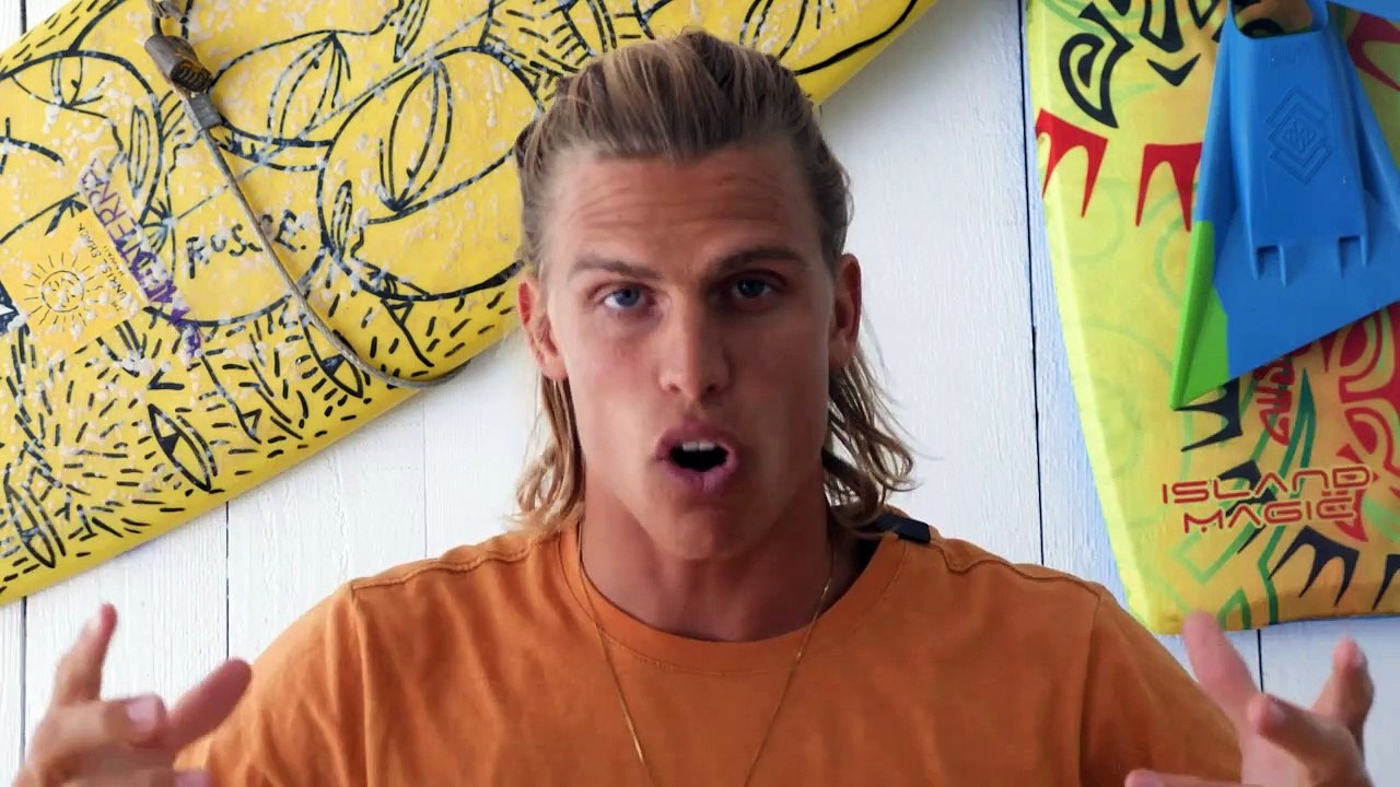 Koa Unboxes: Pyzel Surfboards 'Astro Pop'