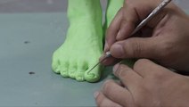 Artist sculpts eerily realistic body parts