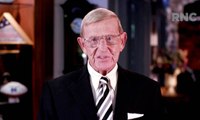 Trump to Award Lou Holtz Presidential Medal of Freedom