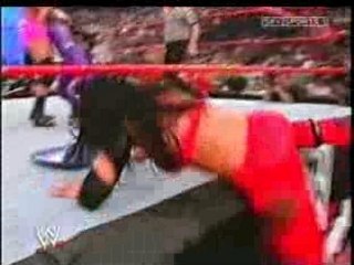 jeff harddy sauve trish stratus et après la smack