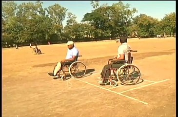 विश्व दिव्यांग दिवस पर आजआईटीआई मैदान पर हुआ व्हील चेयर क्रिकेट टूर्नामेंट