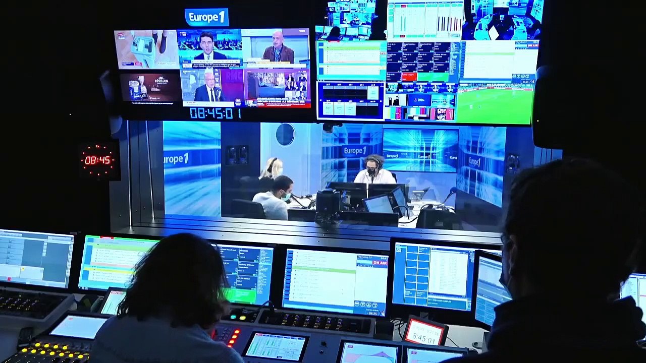 Emmanuel Macron à Valery Giscard d'Estaing : "Au-revoir !" (Canteloup)