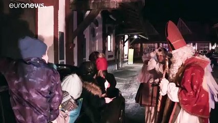 Circo ambulante para celebrar São Nicolau