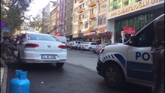 KAHRAMANMARAŞ - İhbara giden polis ekibine silahla ateş edildi: 2 polis yaralı (1)