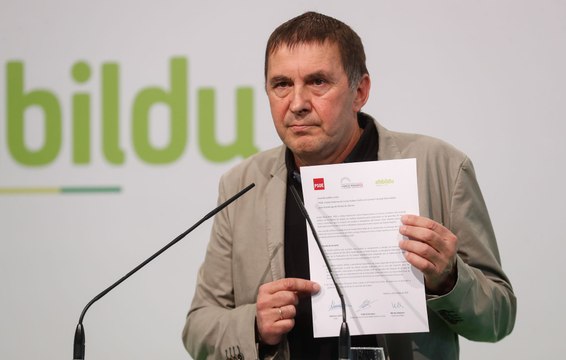 Federico a las 8: Los proetarras piden un referéndum para anexionarse Navarra a la república vasca