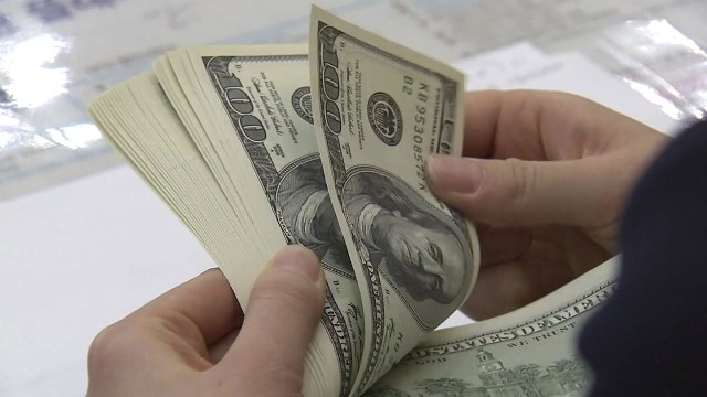 원-달러 환율, 1,000원 대 진입...삼성전자, 장중 7만 원 돌파 / YTN