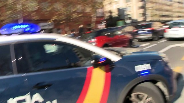 Rafael Amargo llega junto a su pareja a los juzgados de Plaza de Castilla