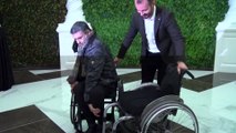 YALOVA - Otel çalışanları engelli bale sanatçısı Öztürk'e tekerlekli sandalye hediye etti