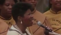 Aretha Franklin - Amazing Grace   How I Got Over - Singing for Pope John Paul II, Detroit, Hart Plaza - 1987