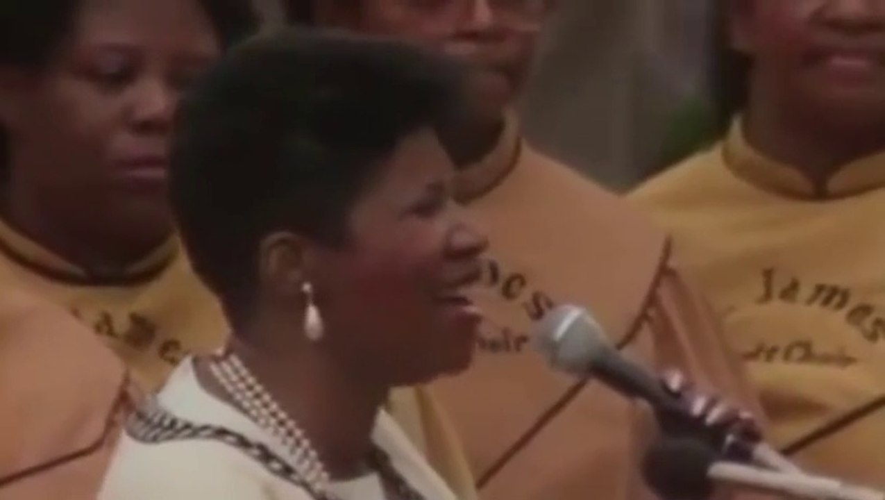 Aretha Franklin - Amazing Grace + How I Got Over - Singing for Pope John Paul II, Detroit, Hart Plaza - 1987