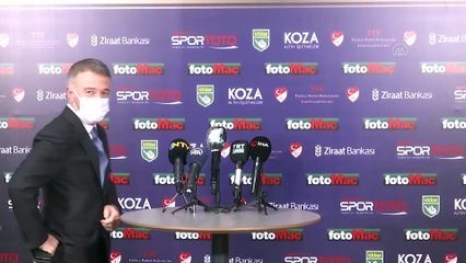 İSTANBUL - Trabzonspor Kulübü Başkanı Ağaoğlu 'Hoca bir takım sıkıntılar yaşayacak'