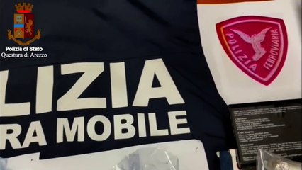 Arezzo - Fermato con droga negli slip, a casa altri due chili (03.12.20)