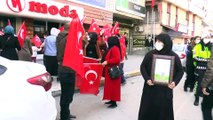 ŞIRNAK - Terör mağduru ailelerden HDP İl Başkanlığı binası önünde eylem