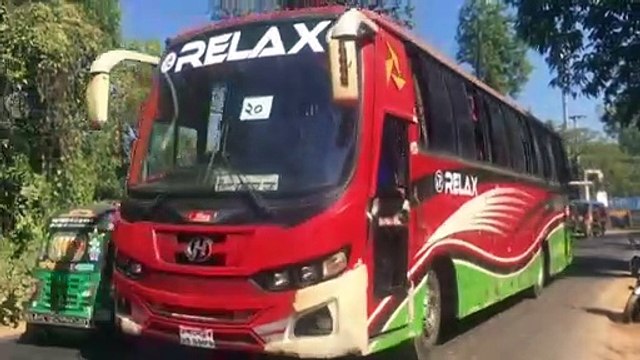 Nouvel exode pour des réfugiés rohingyas, transférés par le Bangladesh sur une île isolée