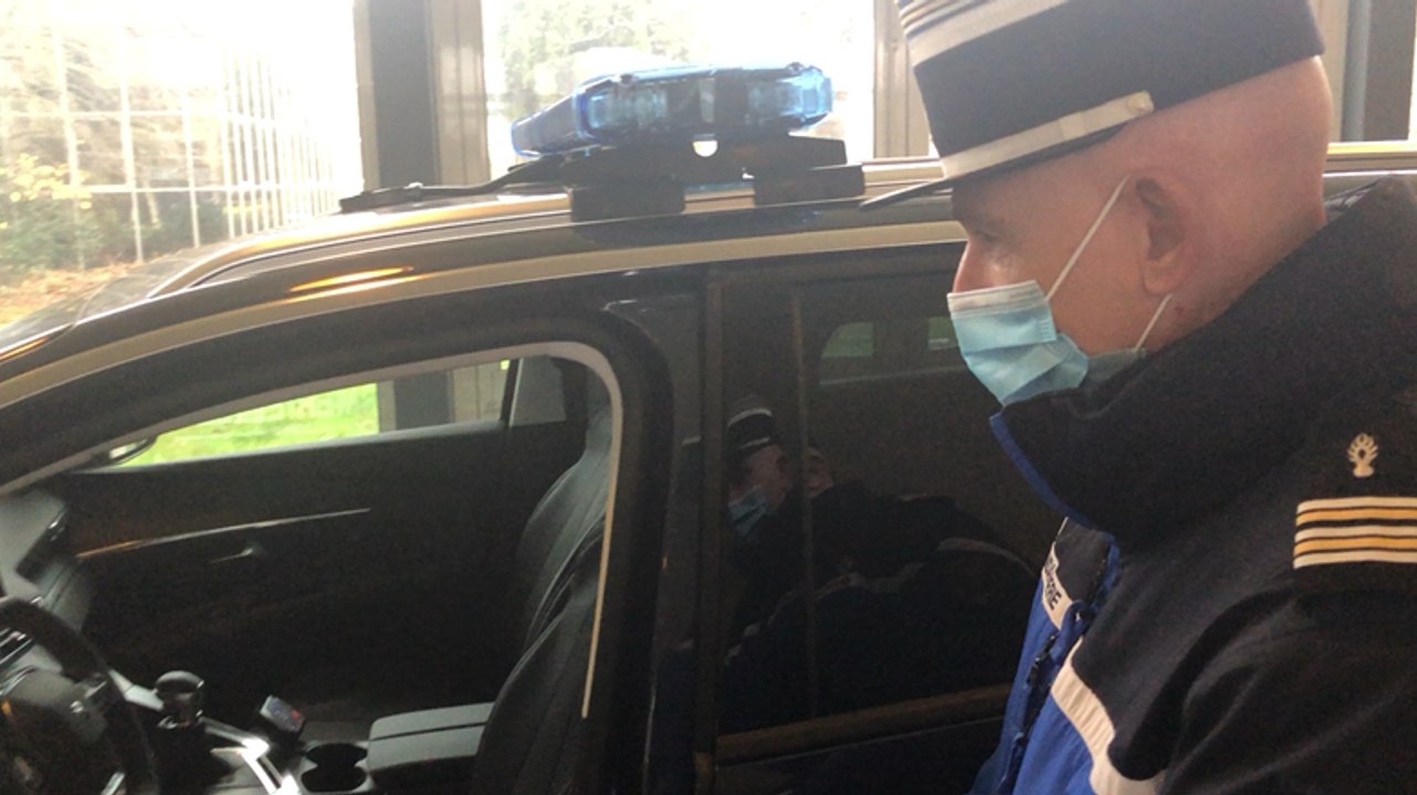 Les premiers Peugeot 5008 livrés aux gendarmes bretons