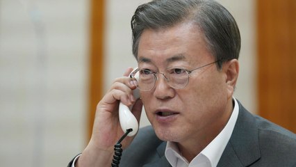 문 대통령, 마크롱과 통화..."파리기후협정 이행 협력" / YTN