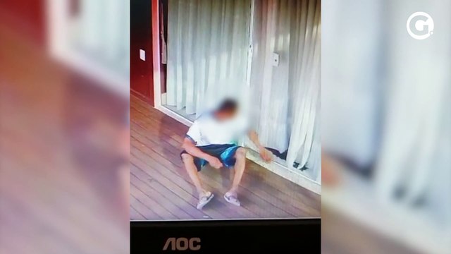 Câmera flagra momento em que doceria em Jardim Camburi é assaltada
