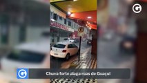 Chuva forte alaga ruas de Guaçuí