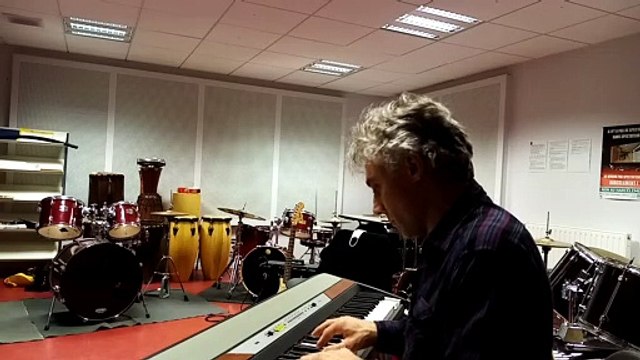 extraits manuel ferré au piano quand c'est pas la saison des tomates version 2020