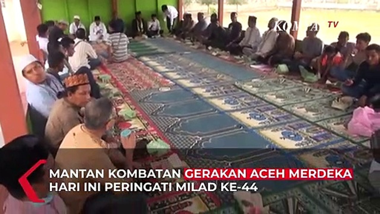 Peringatan Milad ke-44 GAM, Bulan Bintang Berkibar di Masjid Raya Baiturrachman