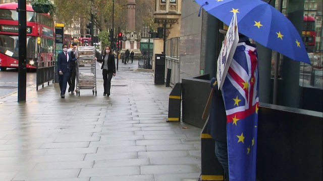 Food arrives at Brexit talks venue as discussions continue