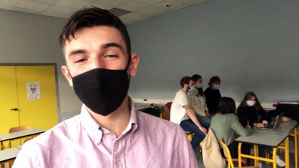 La jeunesse d'adresse à Emmanuel Macron