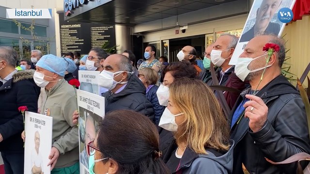 Salgında Hayatını Kaybeden Doktorlara Saygı Duruşu