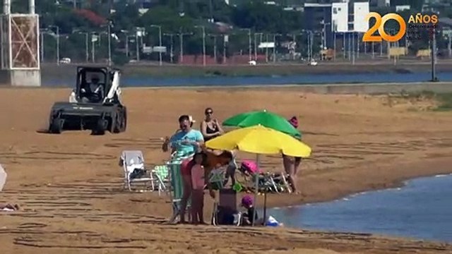 Aconsejan no ingresar al agua si hay presencia de algas en el Río Paraná