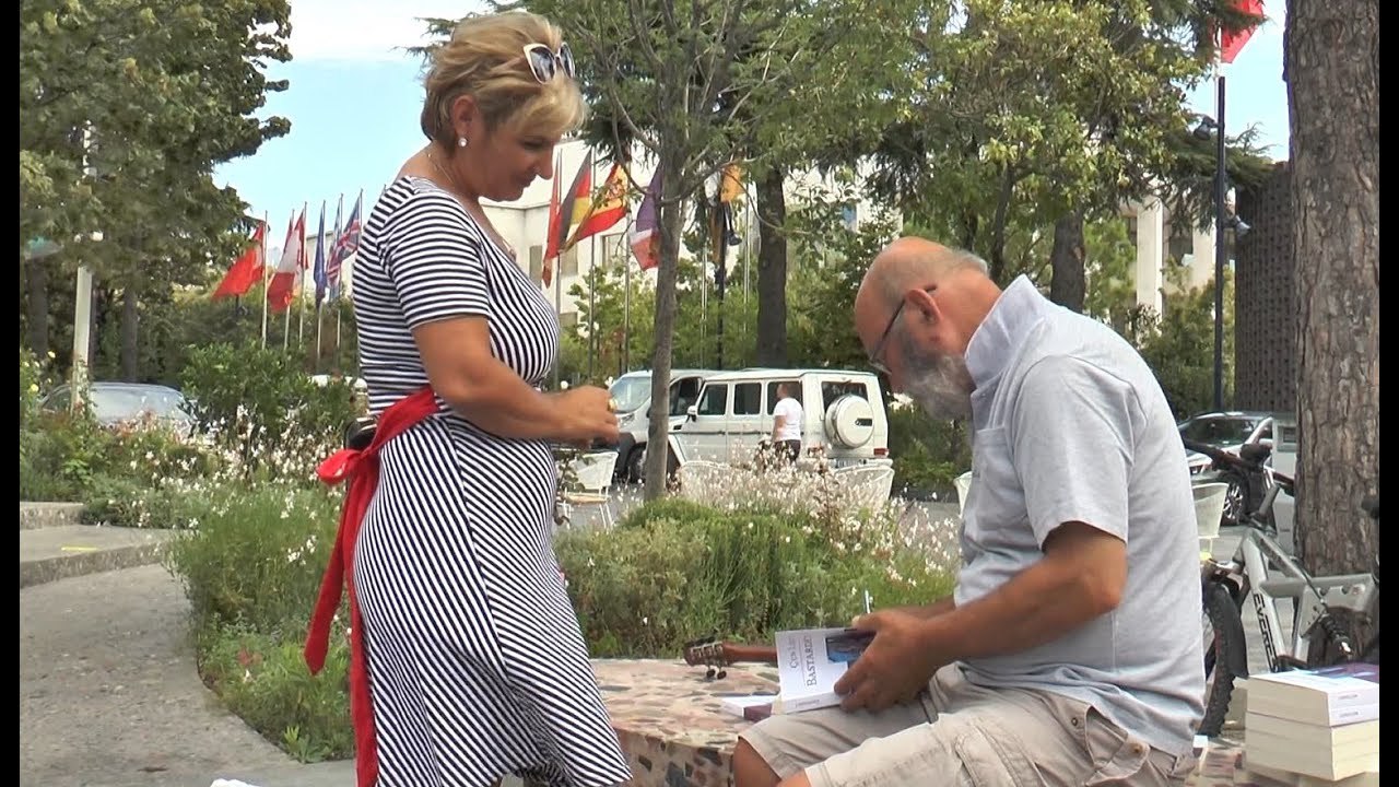 Aktori i njohur Çun Lajçi përpos pandemisë zgjedh që të shkojë tek lexuesi, përmes librit “Bastardi”
