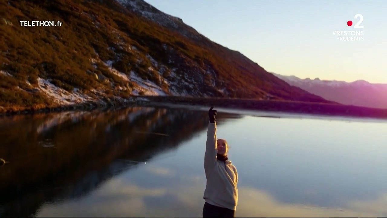 Chamonix : cette patineuse danse sur des lacs gelés