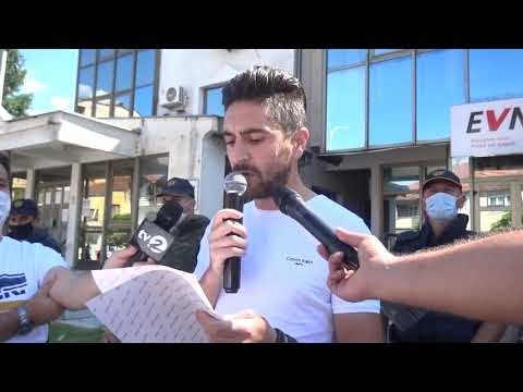 vijojnë protestat kundër shtrenjtimit të rrymës