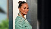 Top News - Chrissy Teigen botoks gjatë shtatzënisë, zbulon arsyen